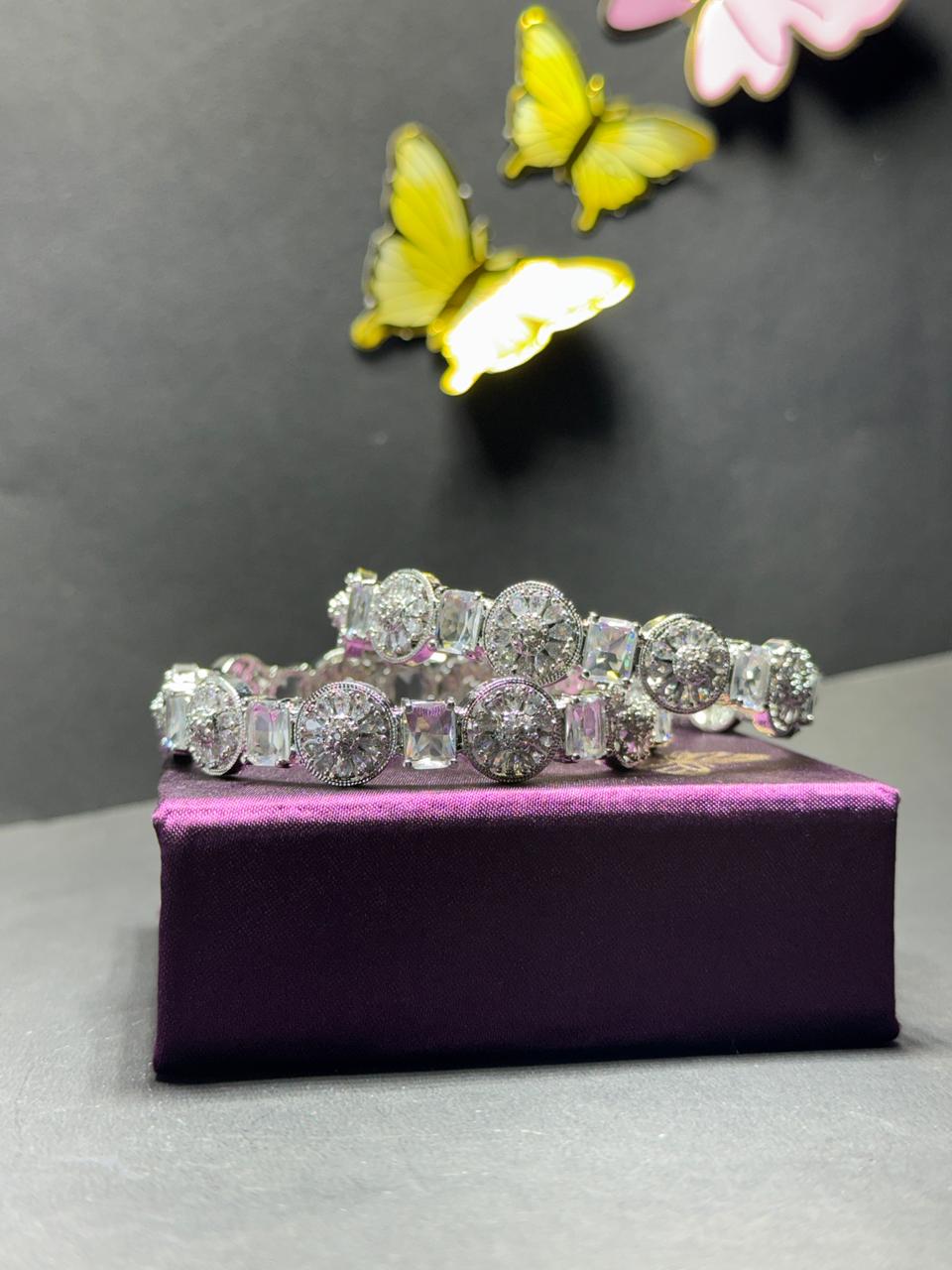 Vintage-Inspired Art Deco Rhodium-Plated Bangle – Alternating Cushion & Halo Medallion Statement Bracelet - Image 4